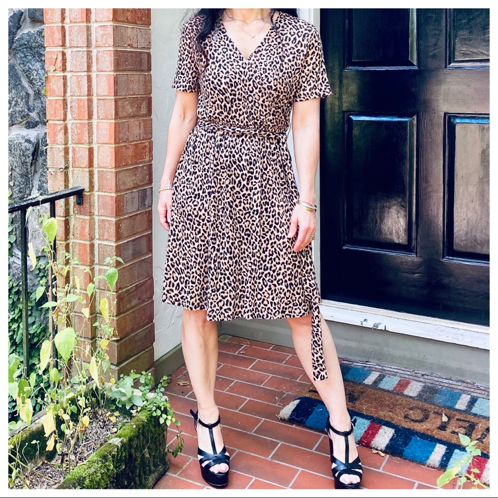 Leopard print tie waist midi dress - Picture 3 of 9